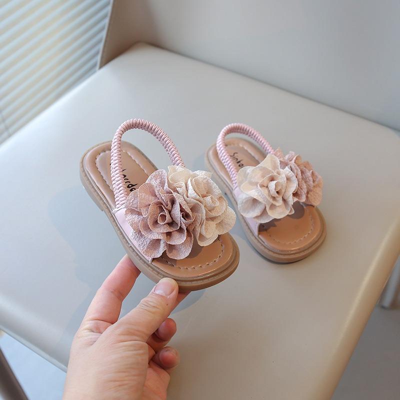 

Girls fashionable princess sandals for summer, flower-decorated baby soft-soled open-toe beach shoes, trendy style. 30 рожевий