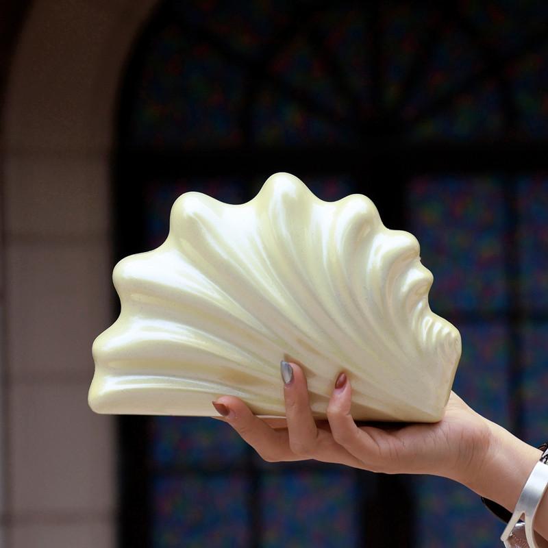 New Fashion Versatile Niche Design Shell Shape Acrylic Evening Clutch Bag 2025 Luxury Women Wings Pattern Handbag Shoulder Bag бежевый