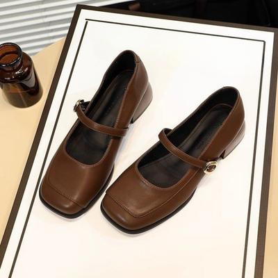 Νέα Γυναικεία Παπούτσια: Μοκασίνια με χοντρή σόλα, Ευέλικτα μονά παπούτσια και Παπούτσια με τετράγωνη μύτη