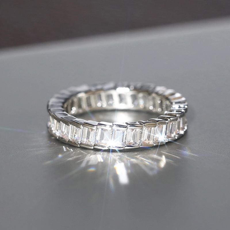 Huitan Trendige Luxus Versprechensringe Damen Ewigkeit Verlobung Hochzeits Schmuck Farbe Schillernder Geometrischer Zirkonia Ring