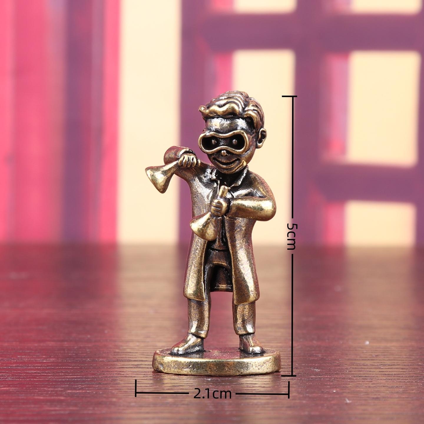 

Retro Brass Scientist Model Radiation Boy Figurine Toy for Boys Desk Miniature Car Ornament Gift светло-серый