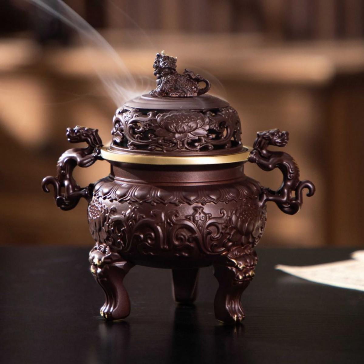 Animal Ear Brass Incense Burner - Antique Style for Coil and Stick Incense, Zen-Inspired Design for Home and Indoor Use.