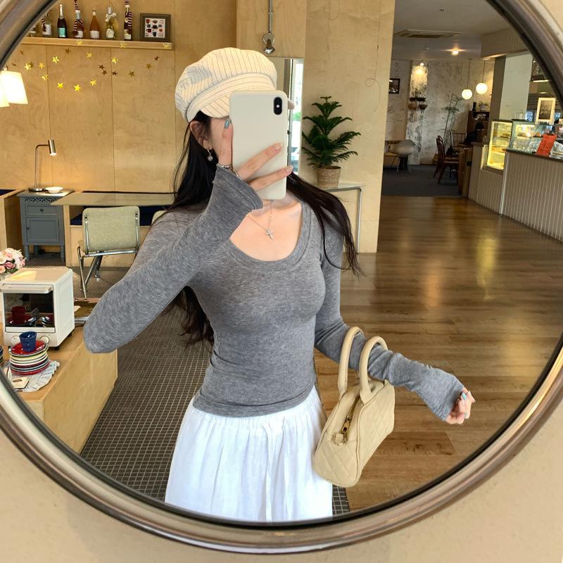 Elegant French Style Long-Sleeve Women's Slim Fit Top - 2026 Autumn/Winter Round Neck Base Layer