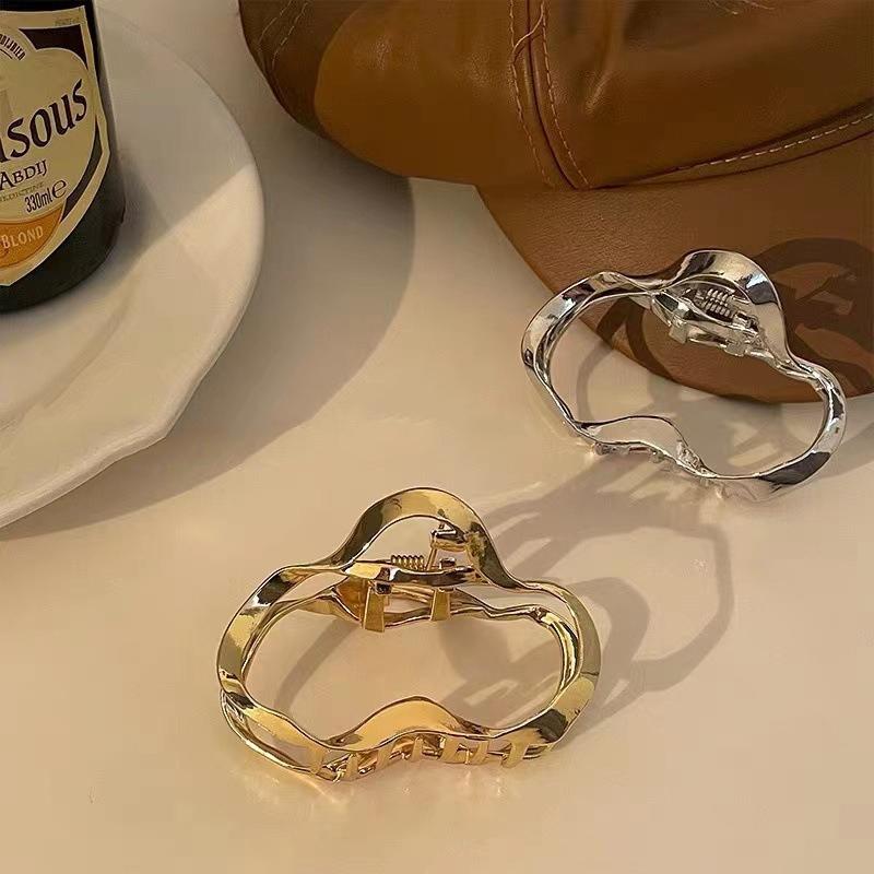 1pc Fashion Minimalist Metallic Wave Hair Claw Open Shaped Designs Perfect for Chic Updos Daily Looks Modern Hair Accessories
