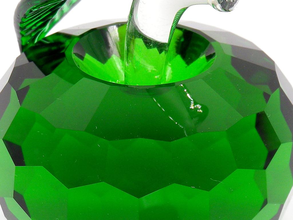 Crystal Glass Apple Feng Shui 60mm Green [KKD] Figurine, Suncatcher,
