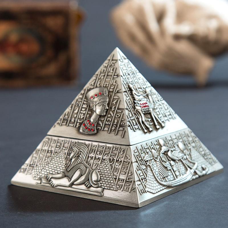 Livng Room Decor Smoking Accessories Pyramid Egyptian Pharaoh Metal Ashtray with Lid Vintage Ash Tray Creative Desktop Ornament