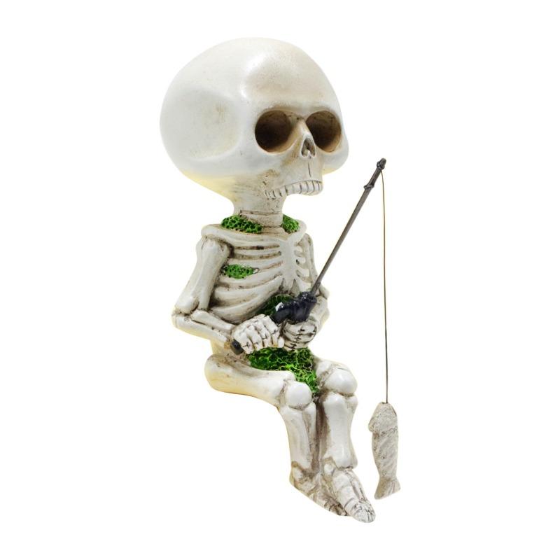 Fishing Skull Figurine, Creative Resin Skull Head Decorative Statue, Courtyard Garden Landscape Handicraft
