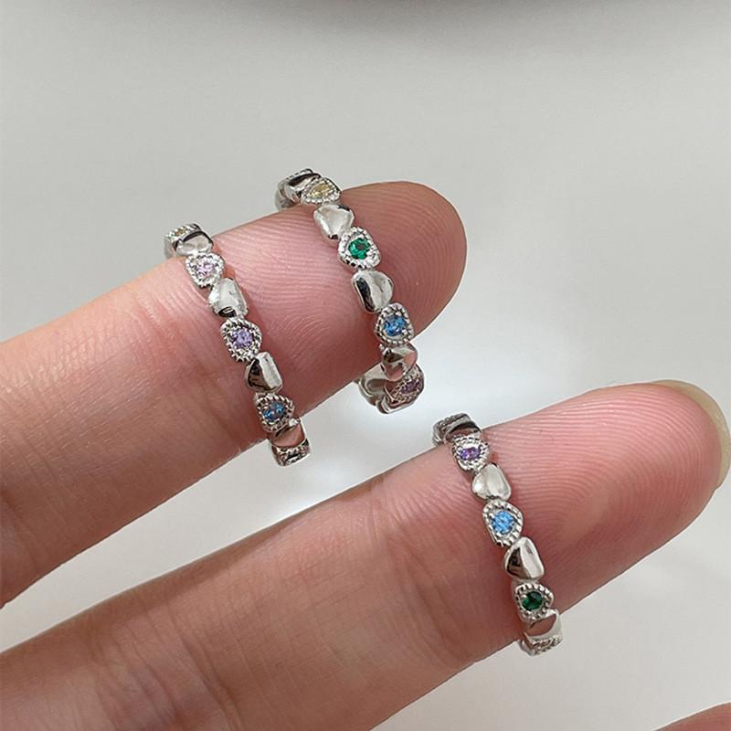 Trendiger Ins Style Herzring für Damen mit eleganten bunten Edelsteinen und verstellbarer Größe