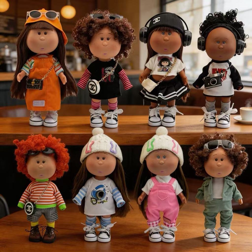 Nines Donil Mia Reversible Vinyl Toy With Dressup Accessories For Kids And Collectors