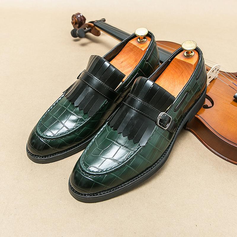 Large size new men's shoes casual leather shoes fashion British style foot shoes Korean version of trendy men's loafers
