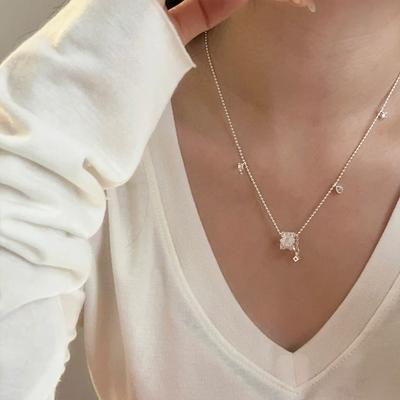 Collier pendentif rond en zircon tempérament exquis polyvalent chaîne clavicule mode luxe léger niche bijoux haut de gamme
