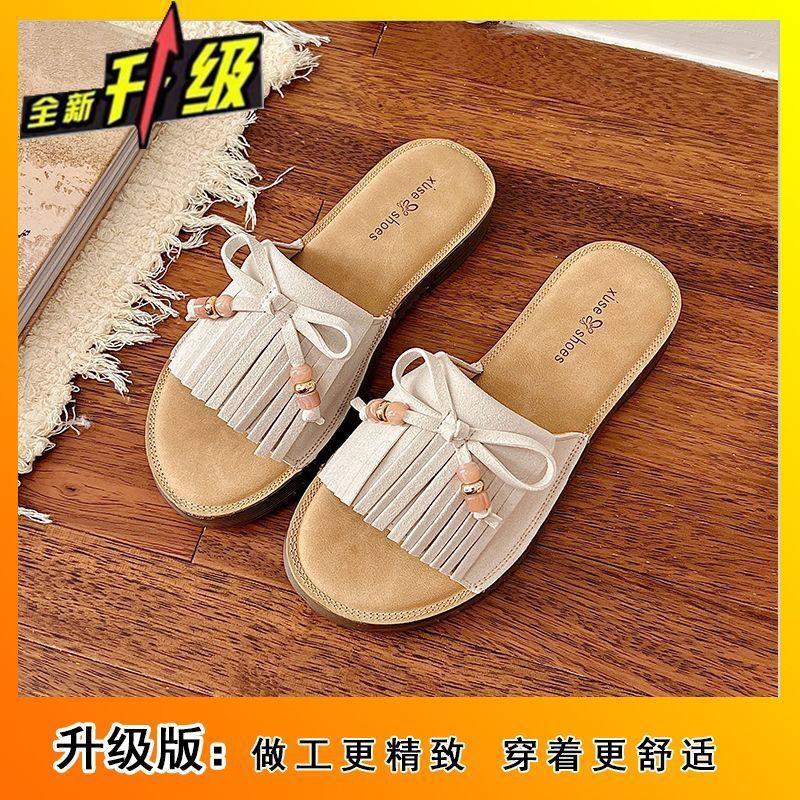 Fashion out versatile beach Internet celebrity cool slippers women 2025 summer new flat bottom one word cool slippers women wear