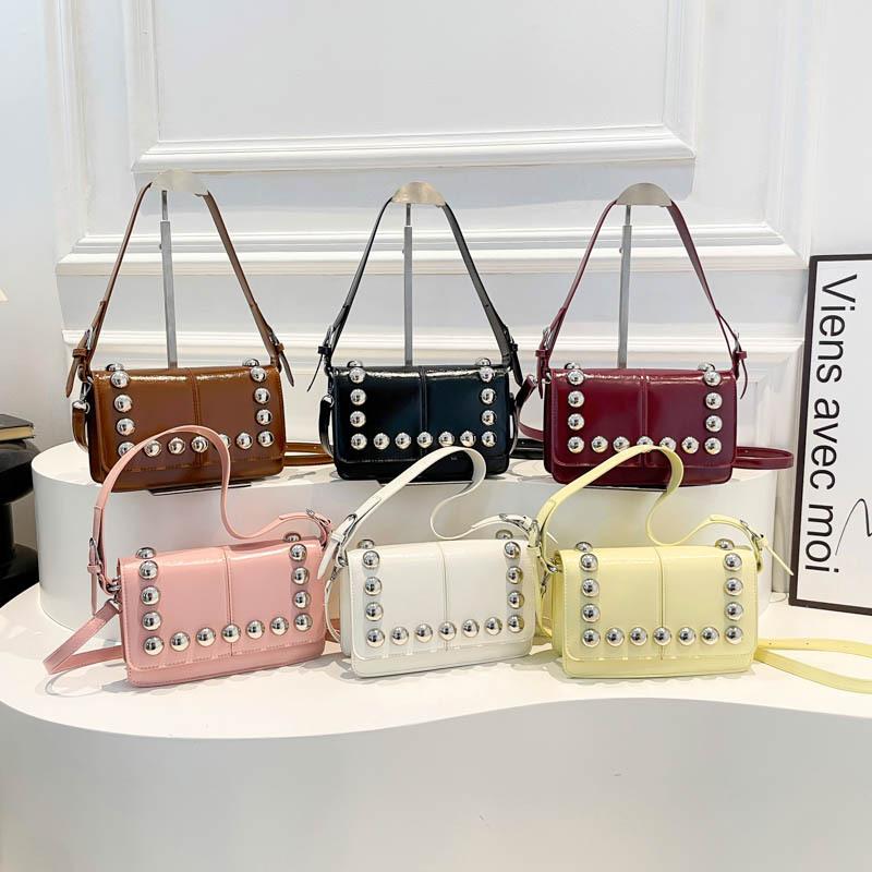 Bags This Year's Popular Bag 2025 New Korean Version Fashion Rivet Shoulder Bag Women's Versatile Messenger Small Square Bag