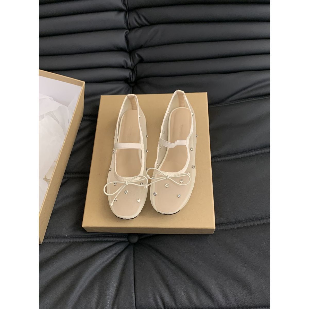 

Summer mesh shoes women s breathable shoes Korean version temperament fairy style hollow single shoes women s flat bottom one pedal Mary Jane shoes 38 абрикосовий