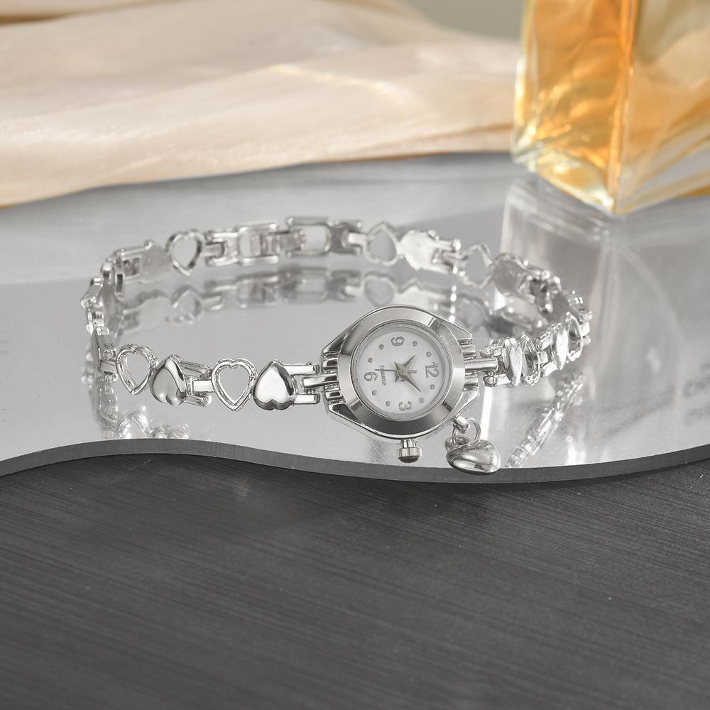 New Elegant Alloy Quartz Pendant Watch Bracelet Fashion Women's Watch Small Dial