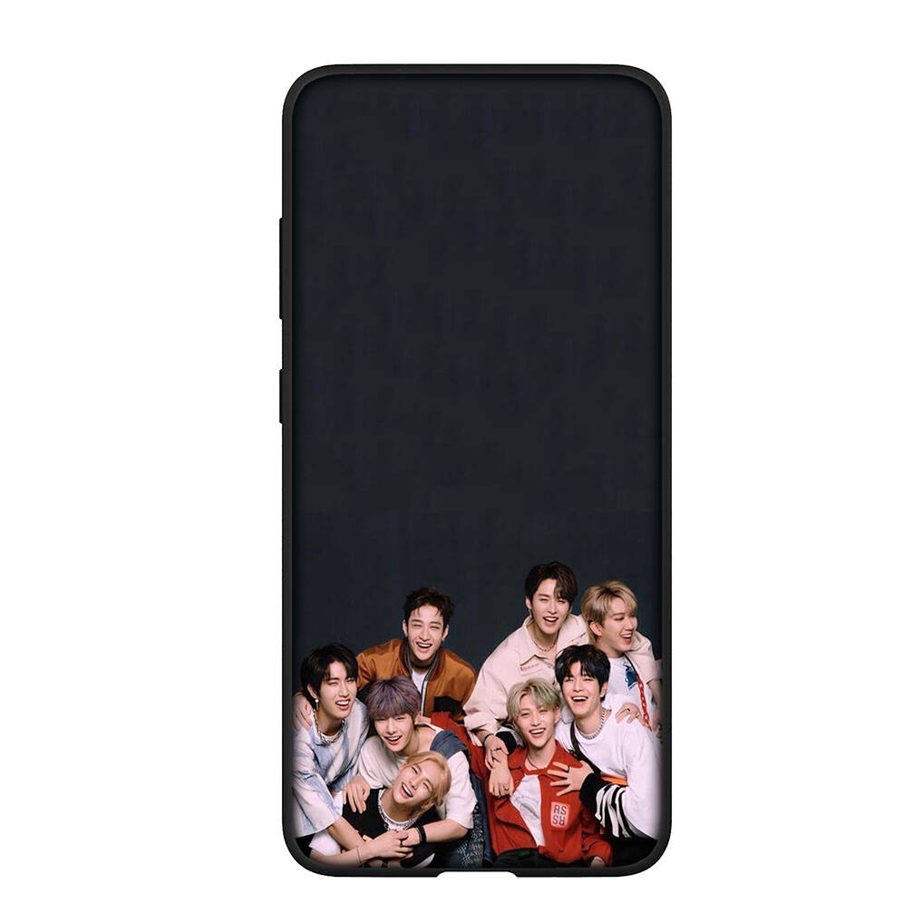 for iPhone 17 16 15 Xiaomi Poco F7 F8 X7 X6 C85 C75 C71 M8 Redmi Note 14 13 12 11 Pro Max 14C 13C 15C A3 A4 Phone Case Kpop Stray Kids SKZ K pop Cover