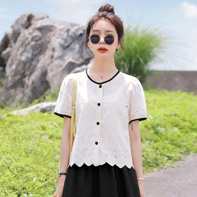 2025 Plus Size Women's Slimming Short Sleeve Lace Top - New French Style