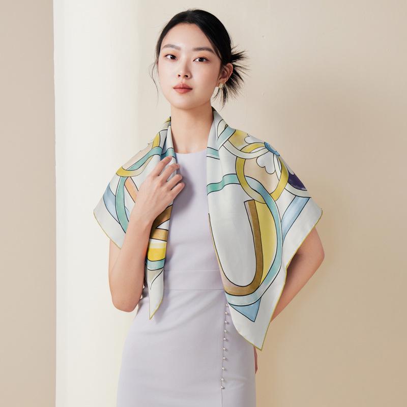 Versatile Double-Sided 100% Mulberry Silk Scarf, 16 Momme Twill, Luxury Style for Autumn/Winter