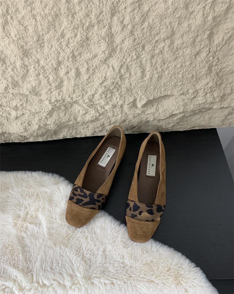 

Height-increasing single shoes within 2025, light-mouthed bevel heel, leopard print ribbon, muffin heel, women s shoes, pointed middle heel, work shoe 39 світло-коричневого кольору