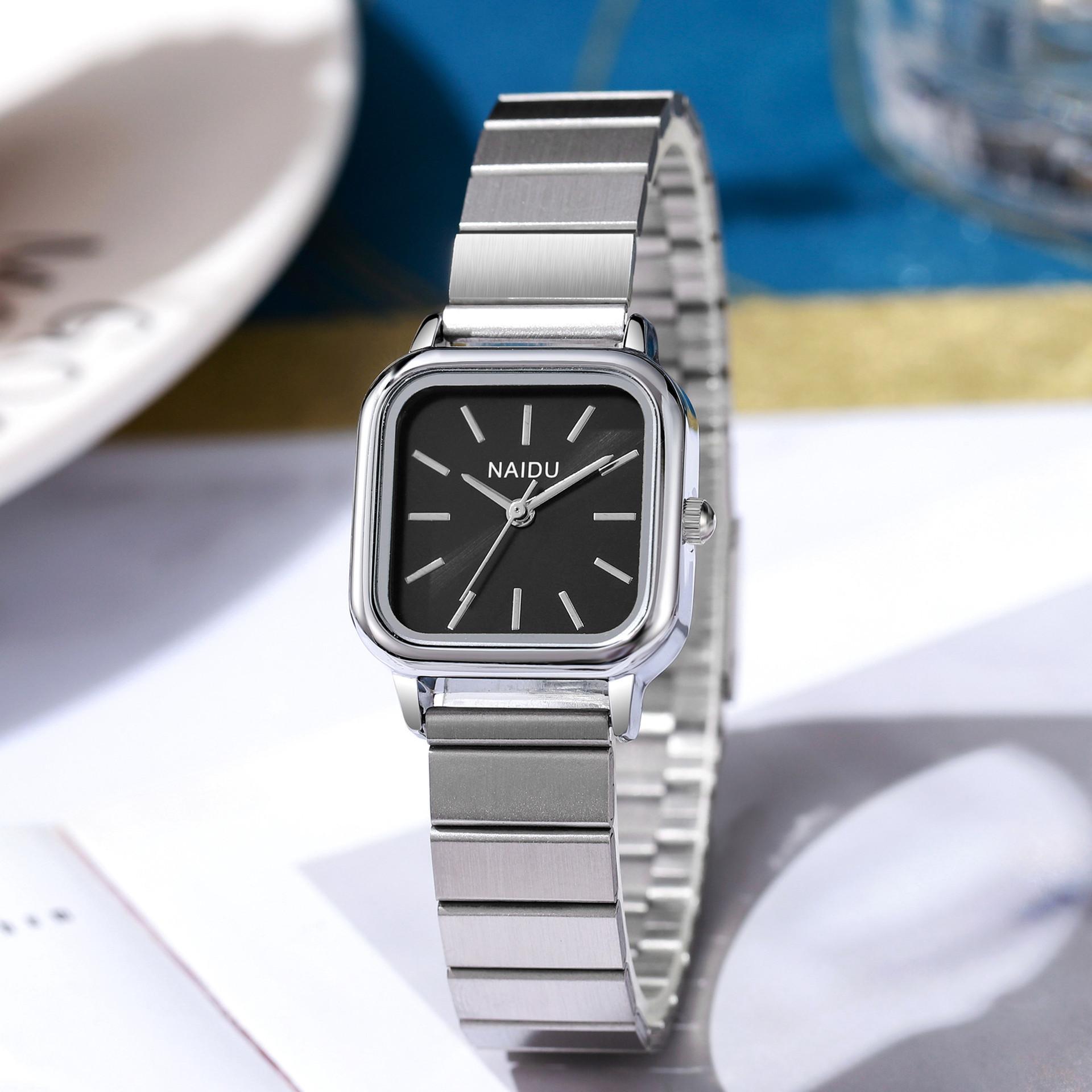 

Женские модные кожаные часы One Size чёрный