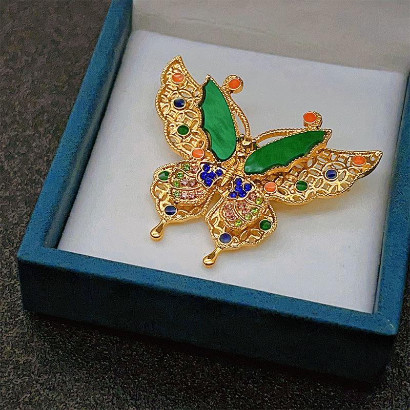 Ретро эмалированная ажурная брошь-бабочка, высококлассный модный аксессуар с утонченным штрихом.