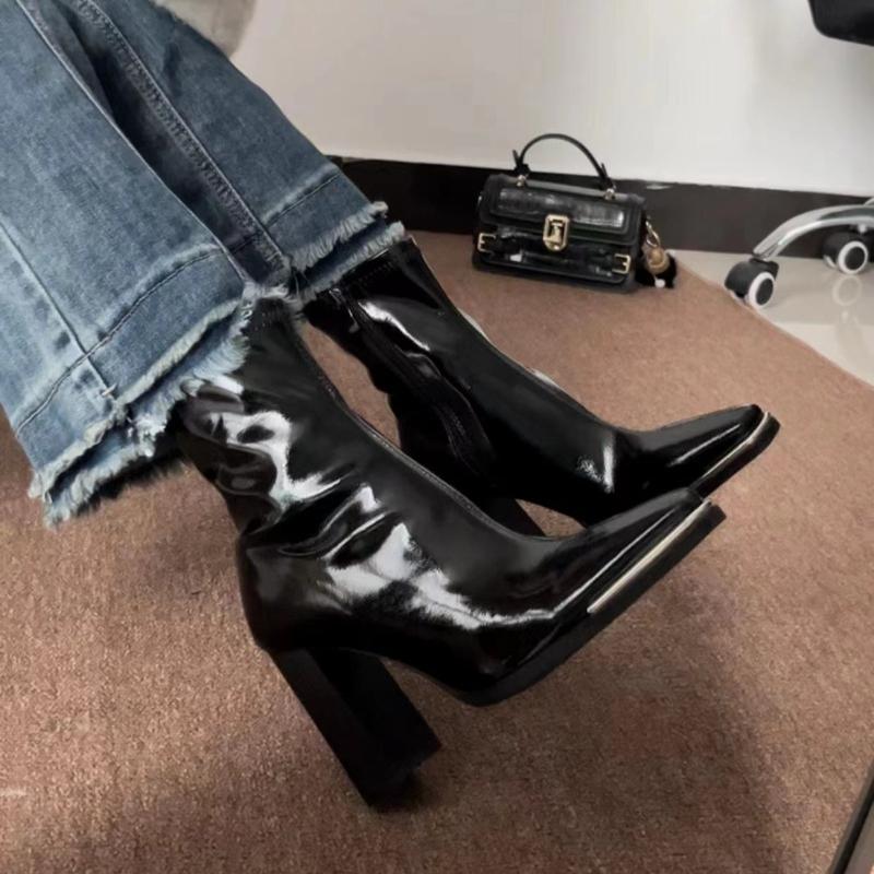 

Autumn And Winter New Korean Version Trend Niche Design Internet Celebrity Square-Headed Women S Plush High-Heeled Boots 37