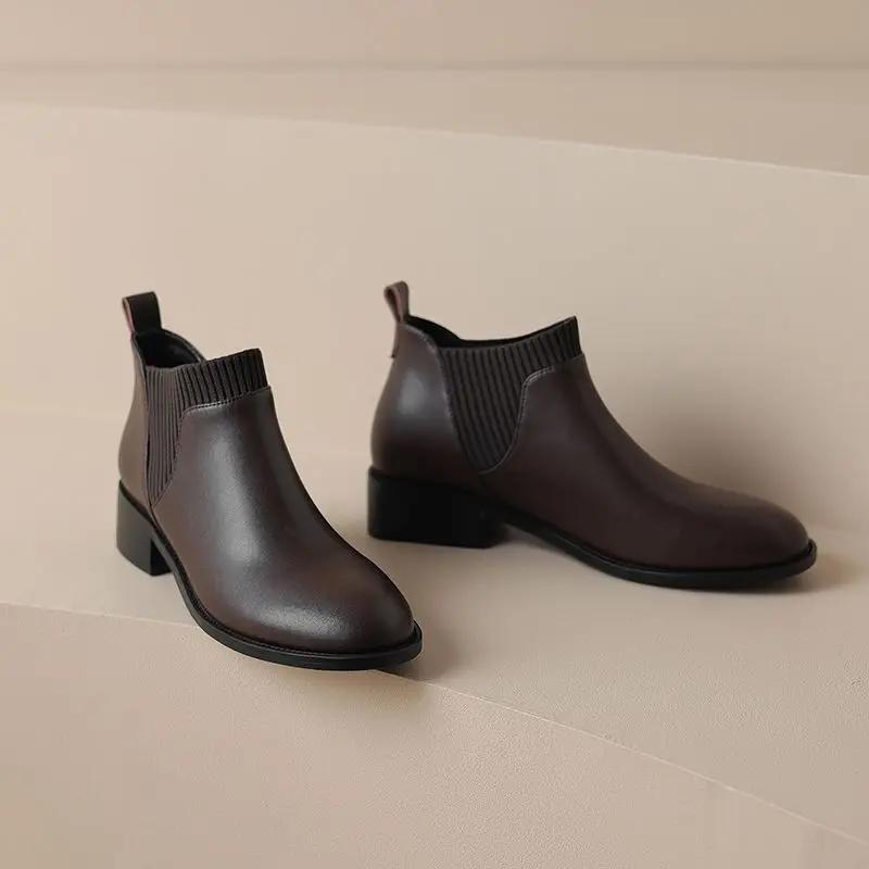 Women's Shoes 2024 Hot Sale Slip on Women's Boots Winter Round Toe Solid Plush Warm Short Barrel Chunky Heels Fashion Boots