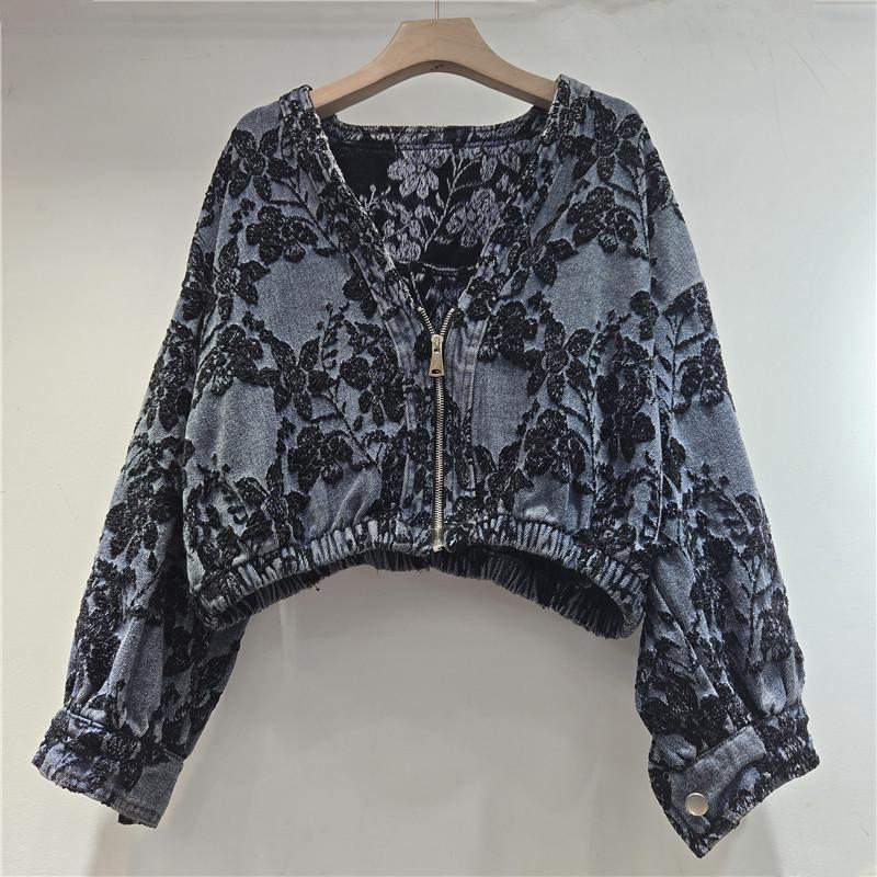 Retro European Patchwork Jacquard Embroidery Short Jacket for Women – Spring 2026 Petite Fashion