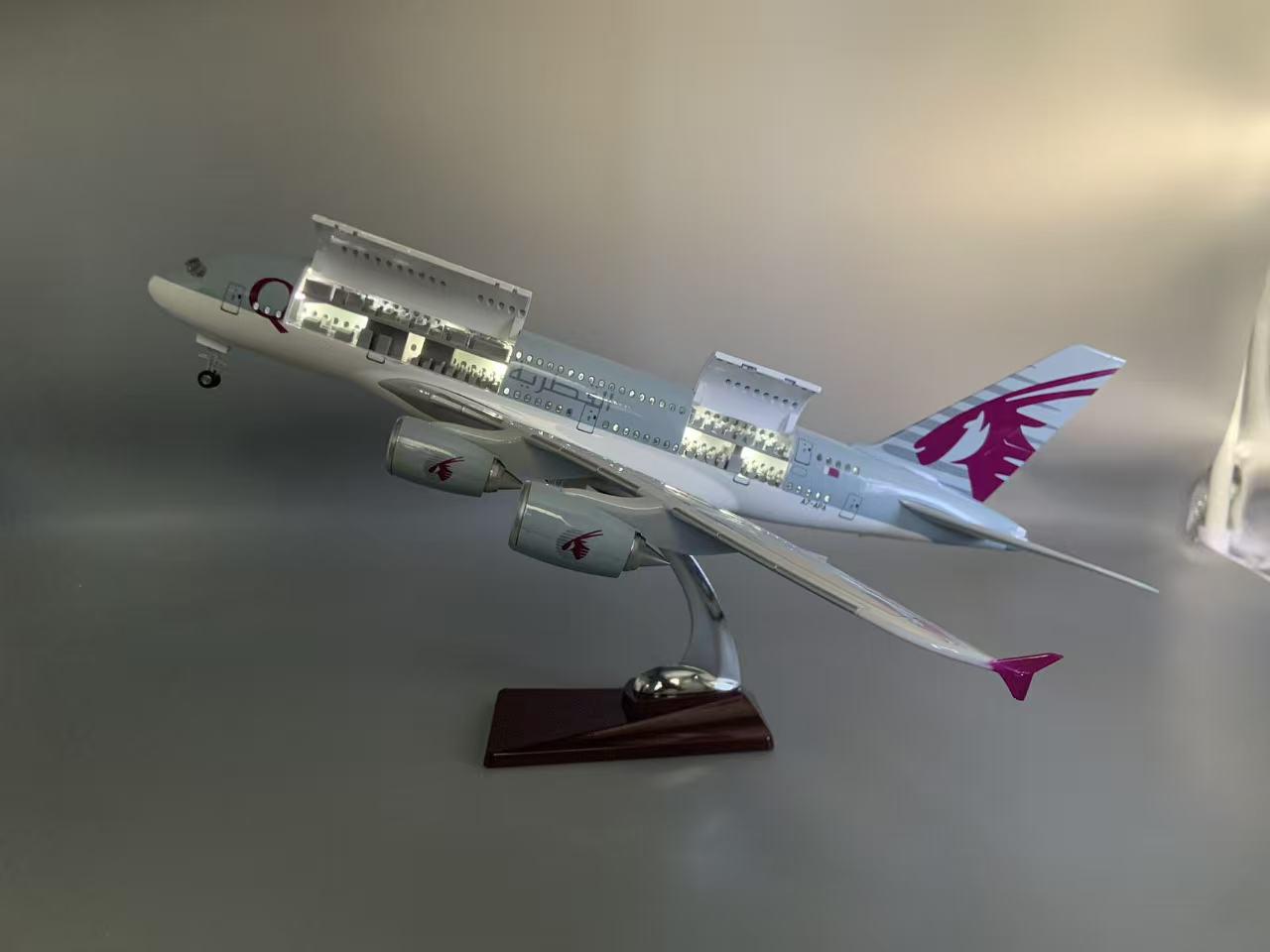Qatar A380 Double-Door Model with Lights & Wheels - Realistic Static Aviation Ornament