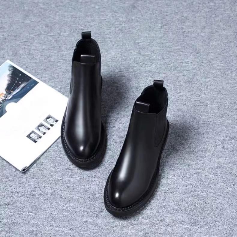 Year flat women's short boots leather autumn and winter new Martin boots velvet thick-soled Chelsea boots thick heel single boots