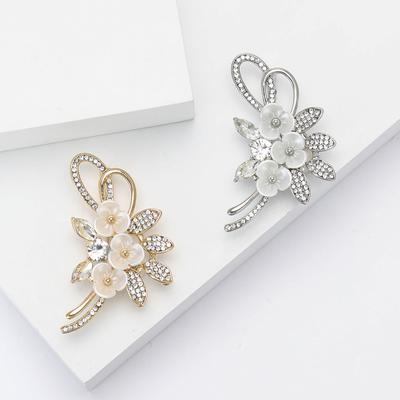 Fresh And Sweet Alloy Rhinestone Plum Blossom Bouquet Brooch Temperament Simple Women'S Clothing Brooch Jewelry Pin