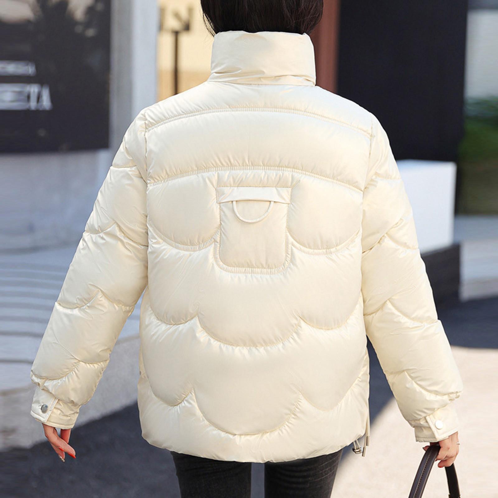 Женское однотонное теплое хлопковое пальто с воротником-стойкой и длинными рукавами — фото 3