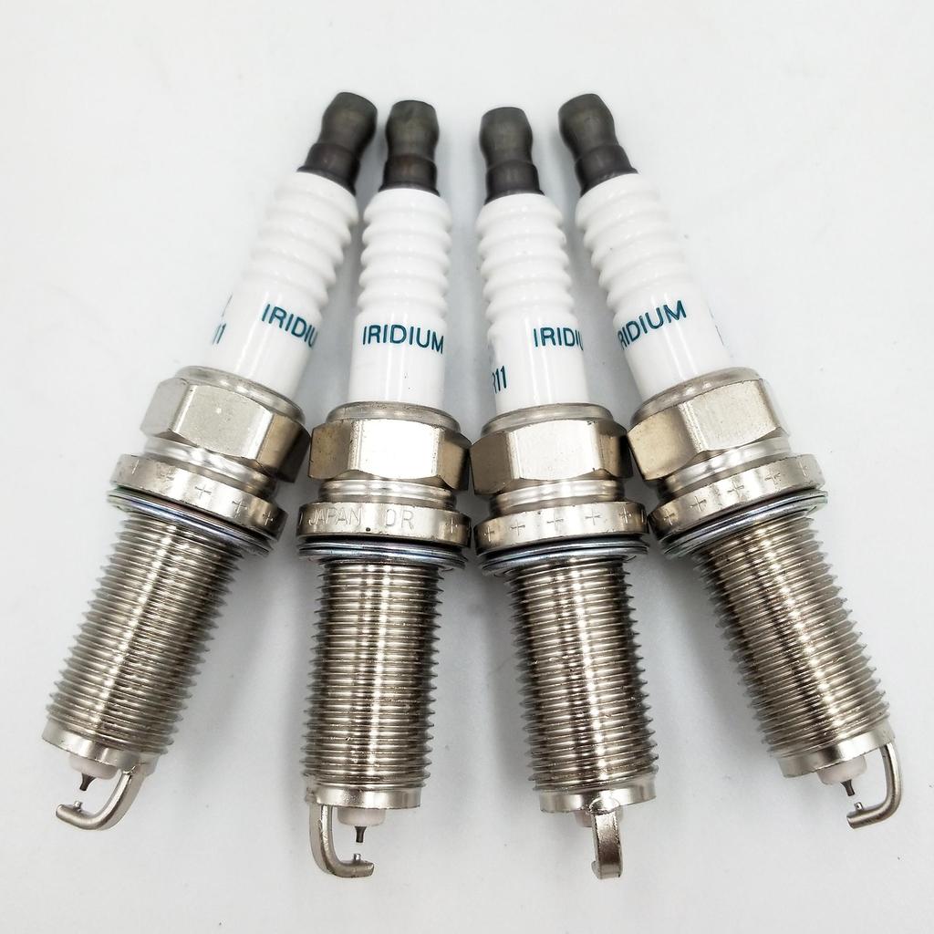 New 4pcs/lot 90919-01243 FK16HR-11 Car Iridium Spark Plug For Toyota Corolla Vitz Ractis Auris 90919 01243 FK16HR-11