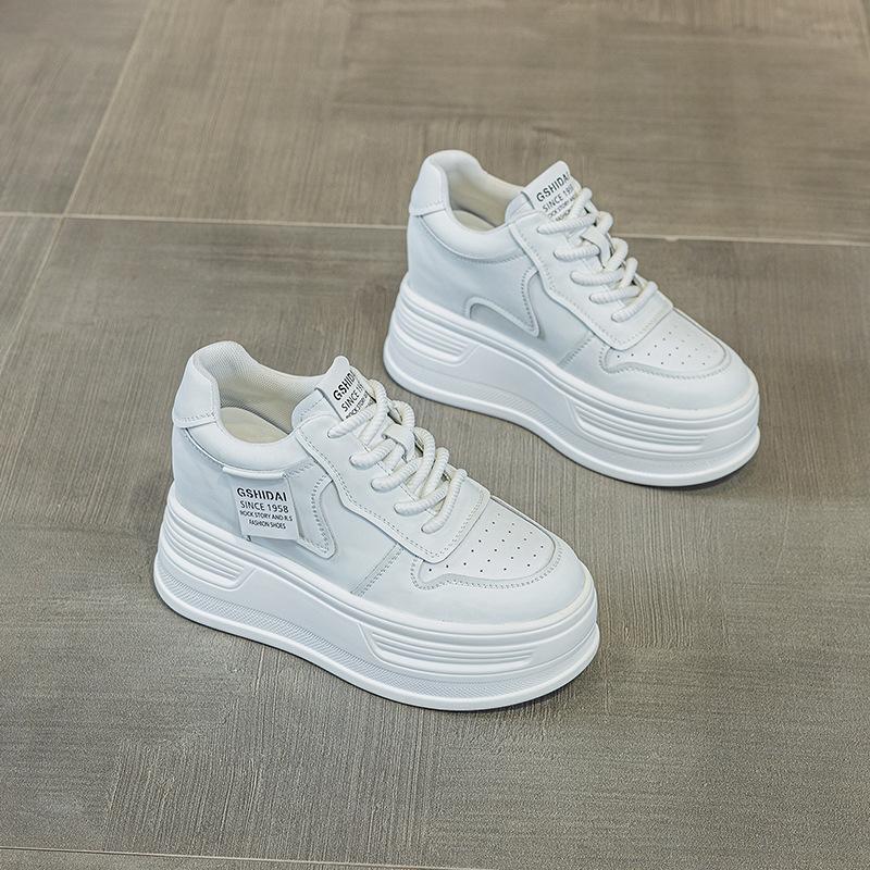 Black and white board shoes for women 2026 spring new versatile leather thick soled white shoes for women