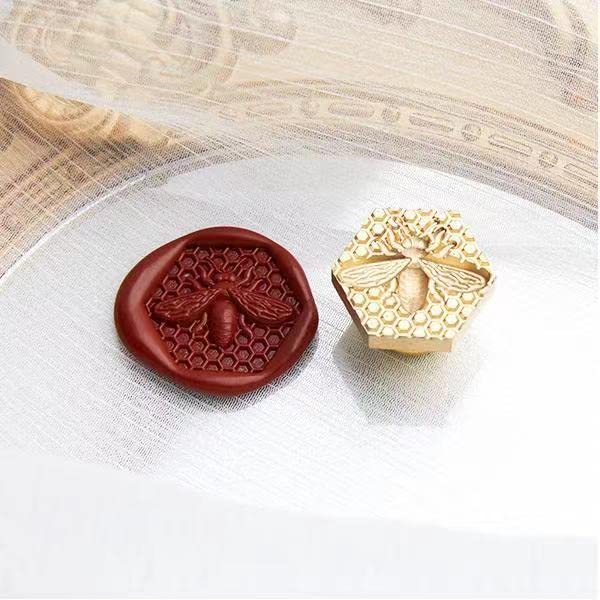 Wax Seal Stamp Kit 3D Bee Stamp with Vintage Wooden Handle for Envelopes Wedding Bottle, Sealing Wax Stamps with Deep-Relief Patterns Beeswax Wrap