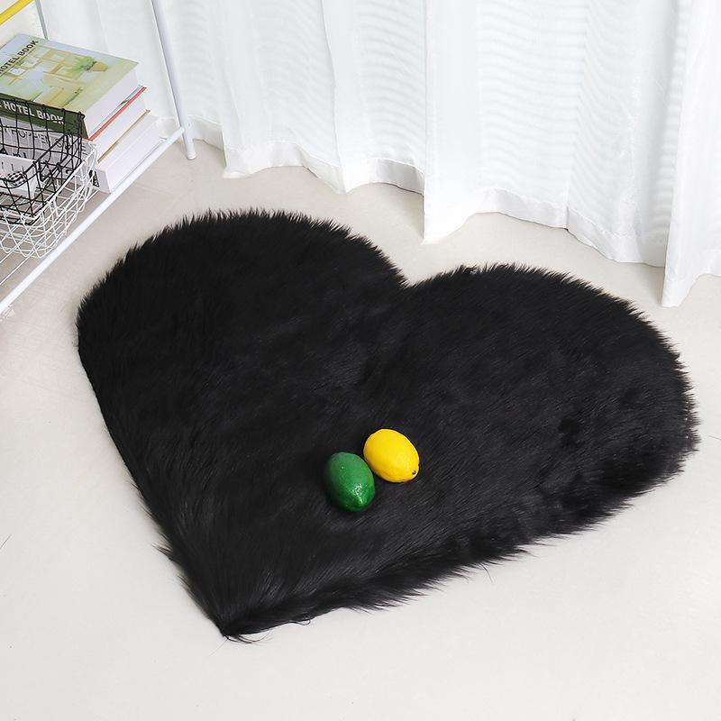 Heart-shaped Long Pile Plush Carpet Mat for Living Room/Bedroom