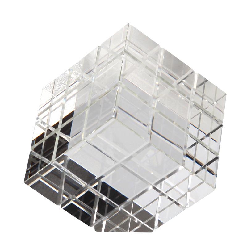 

Скандинавское креативное искусство Кубик Рубика Кристаллический орнамент Гостиная Кабинет Офис ТВ Шкаф Вход Светильник Роскошь Мягкое украшение Crystal Rubik s Cube Ornament