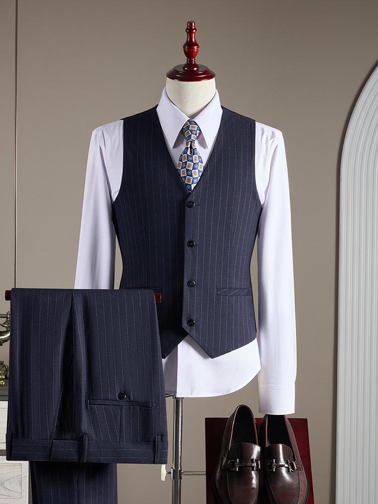2025 Men's High-Quality Striped Double-Breasted Three-Piece Suit with Peak Lapel