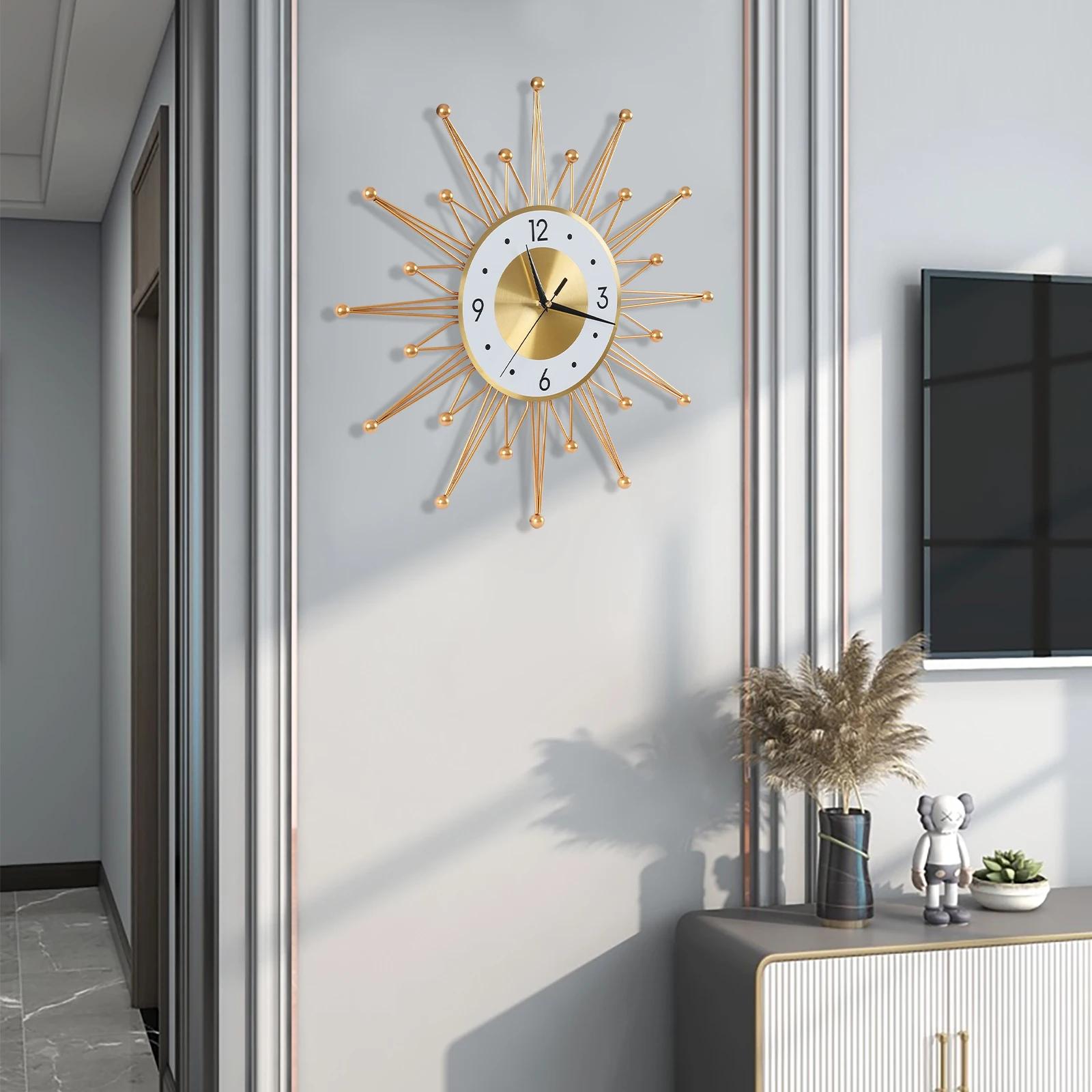 

Настенные часы в форме солнца, бесшумные, на батарейках, 50 см/19,6 дюйма, золотой железный декор, используются для гостиных, коридоров и офисов золотой