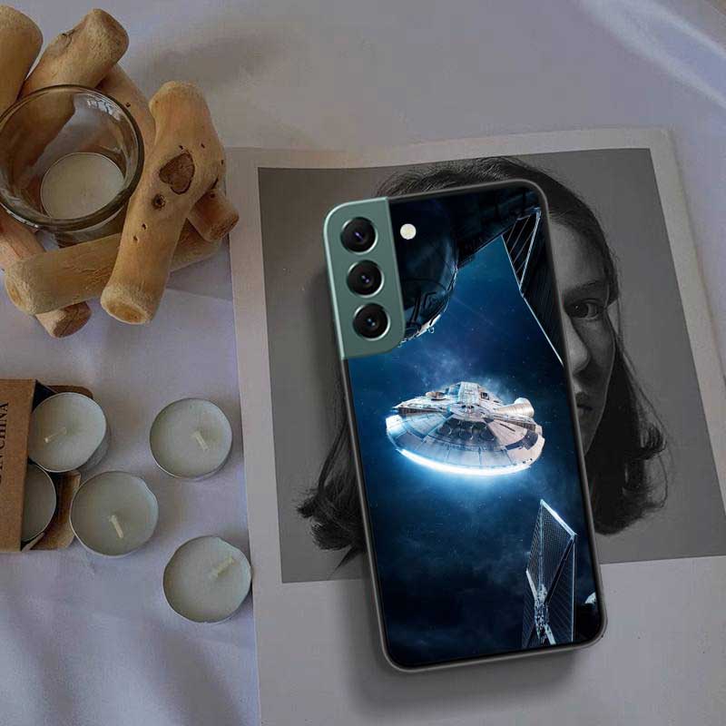 Millennium Falcon In Space Phone Case For Samsung Galaxy S22 S25 Ultra S21 S10 Plus S25Edge S20 S23 S24 FE S10E Cover Silicone S
