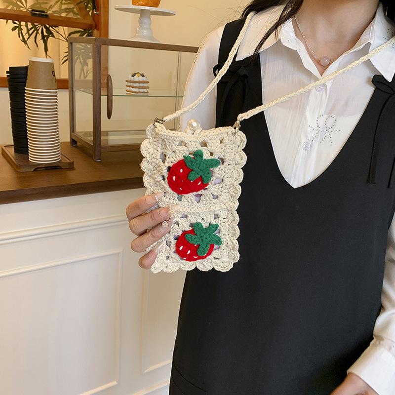 Women's bag summer new exquisite small fragrance hand-woven strawberry mini women's mobile phone bag shoulder crossbody bag