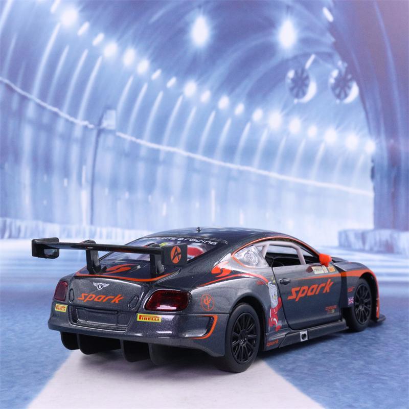 Модель игрушечного автомобиля Bentley Continental в масштабе 1/32 — фото 18