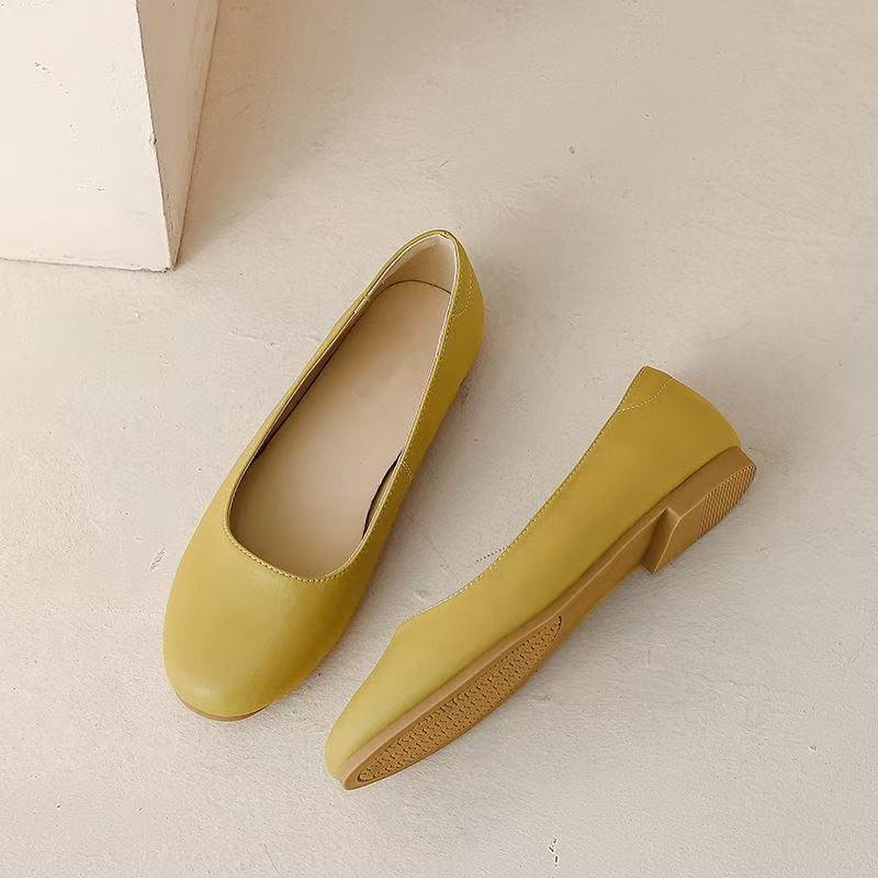 

2025 new autumn soft leather fairy style work shoes fashion round head commuting shallow mouth single shoes women 40 светло-желтого