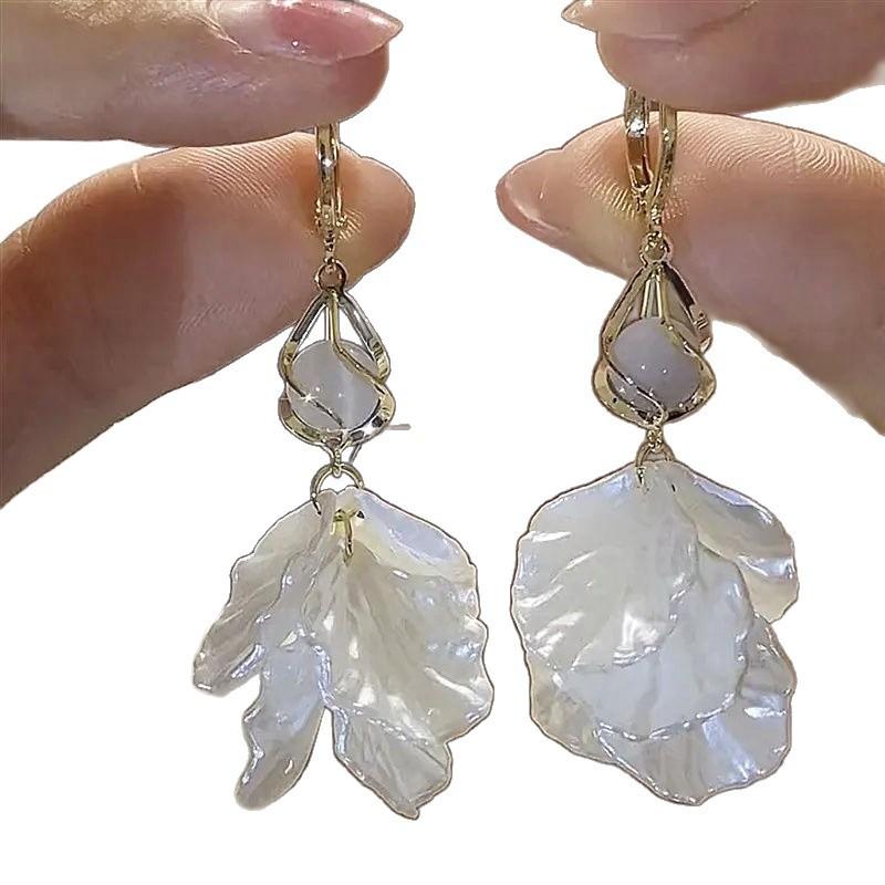 French elegant super fairy vacation style new shell petal fringed earrings personalized design opal fashion earrings