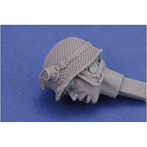 Royal Model 1/16 WWII U.S. Army Tank Crew Set No. 2 (On Alert), 2-Piece Resin Kit, RM1003