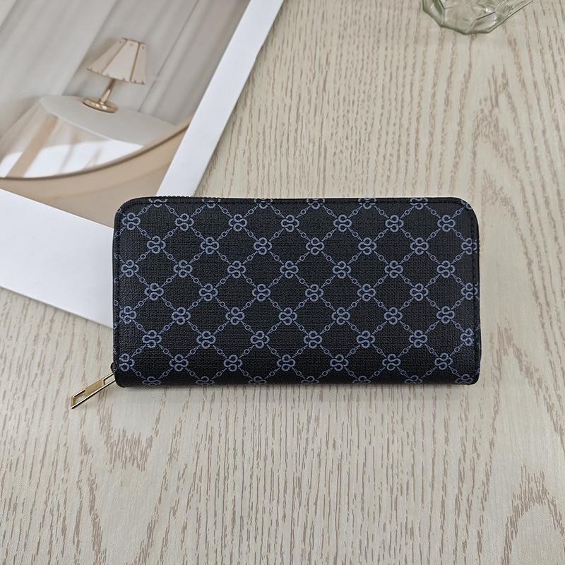 Vintage European & American Women's Long Wallet with Multi-Card Slots and Large Zippered Storage