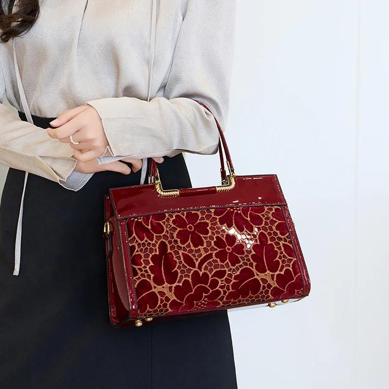 Embroidered Gift for Mom  Wedding Bag  Shoulder Bag  Crossbody Bag  Floral Pattern  Handcrafted Leather Women's Bag