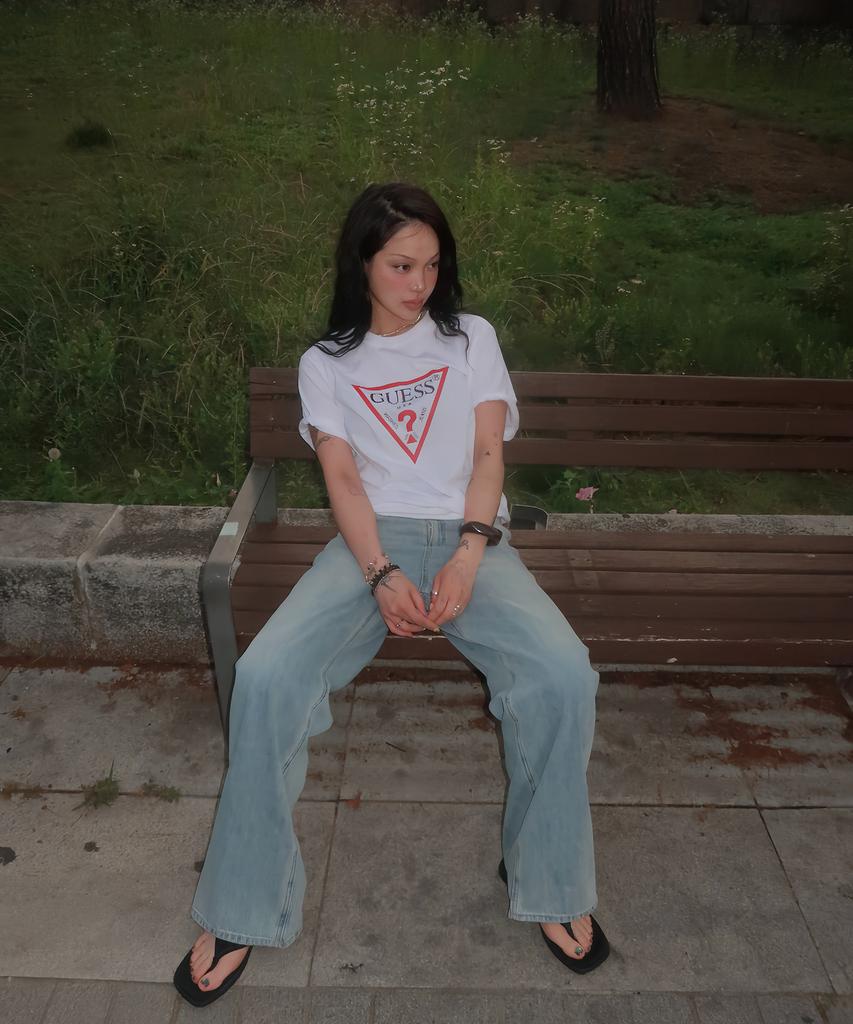 Guess [Core] 3-Color Unisex Original Triangle Short Sleeve T-Shirt Mq2K9405