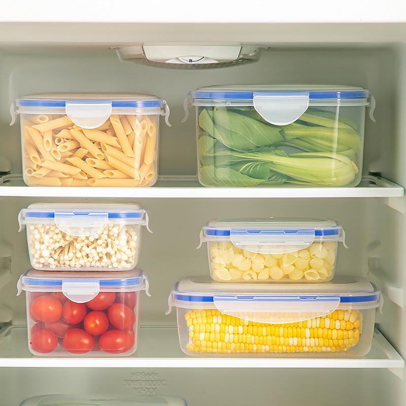 Transparent Food-Grade Kitchen Storage Box for Refrigerator and Microwave, Ideal for Fresh Food, Heating, and Takeaway.