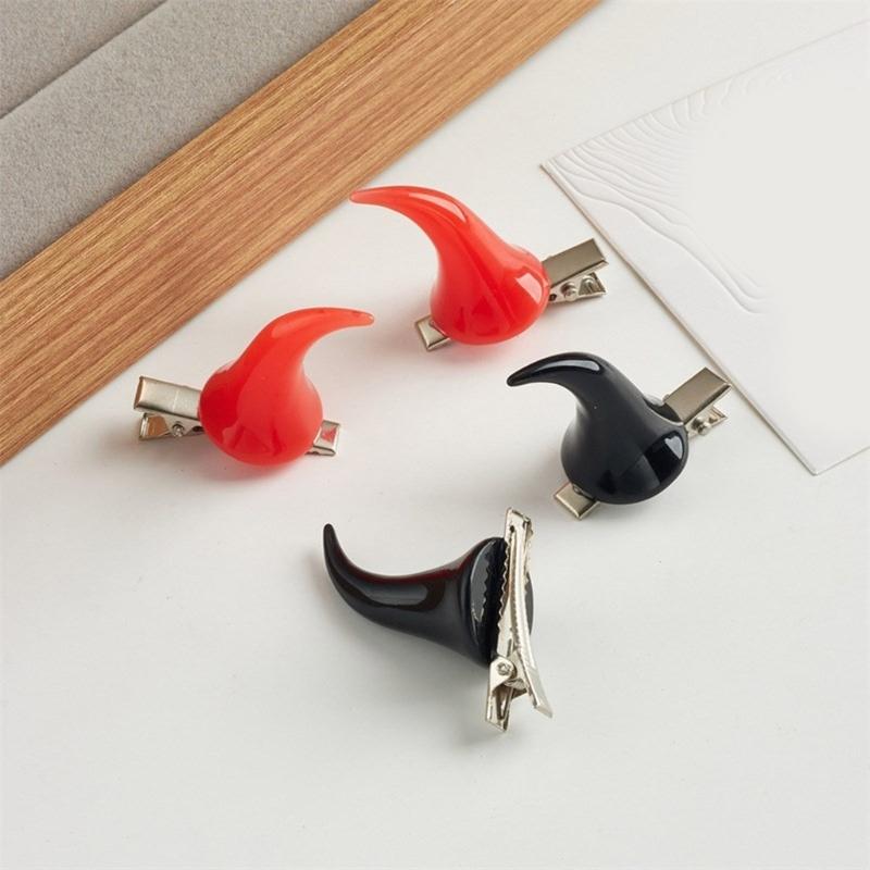 Goth Bull Horn Shape Hairpin for Woman Carnivals Halloween Role Play Hair Clip